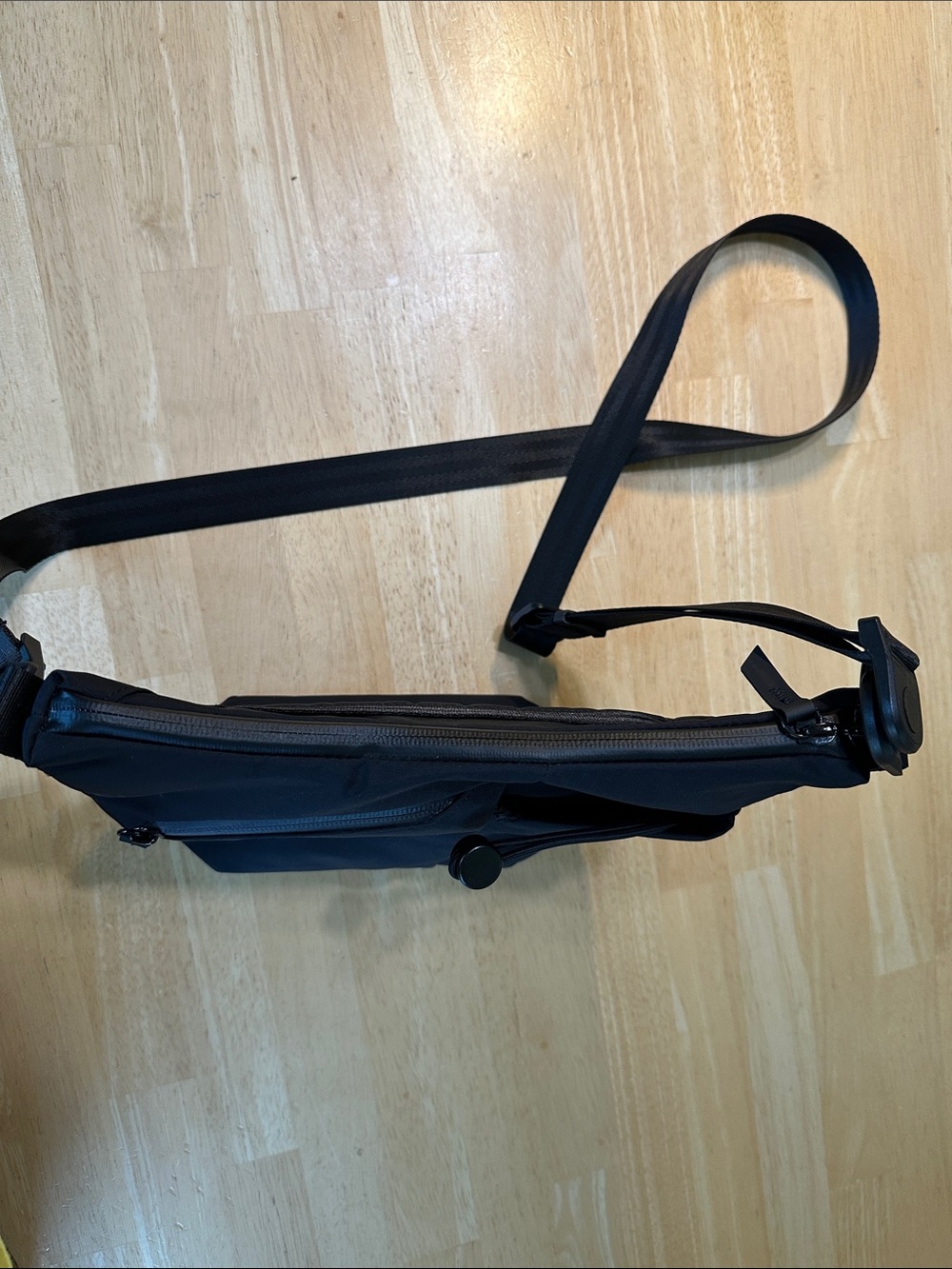 Alpaka Flow Satchel 2L Black Crossbody Messenger Bag - Minimal Shoulder Bag - Picture 7 of 10